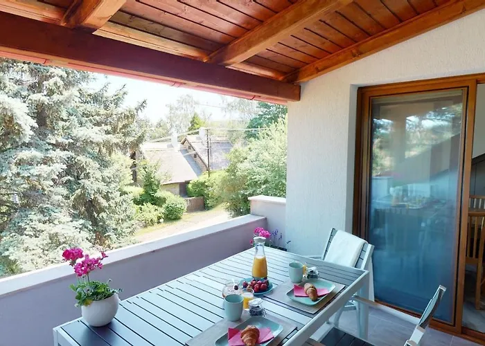 Hanga Vendeghaz 公寓